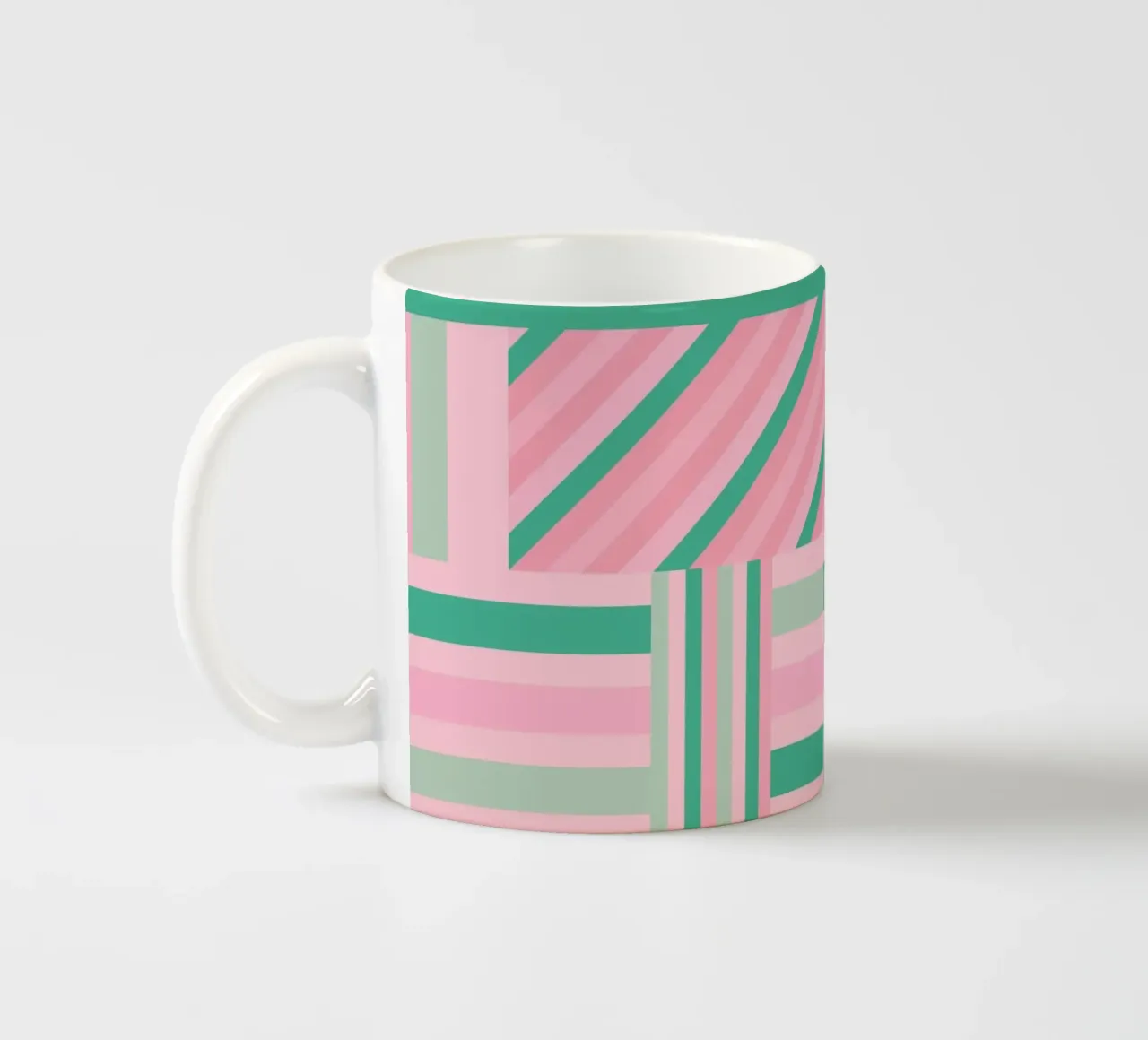 Strisce geometriche verdi e rosa tazza in ceramica da SilverPegasus