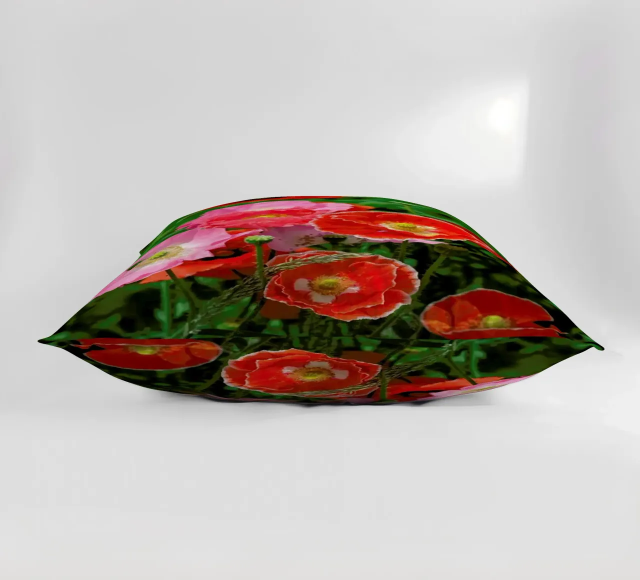 Pink and Red Poppies cuscino da Curious Collections by Marielle Leenders