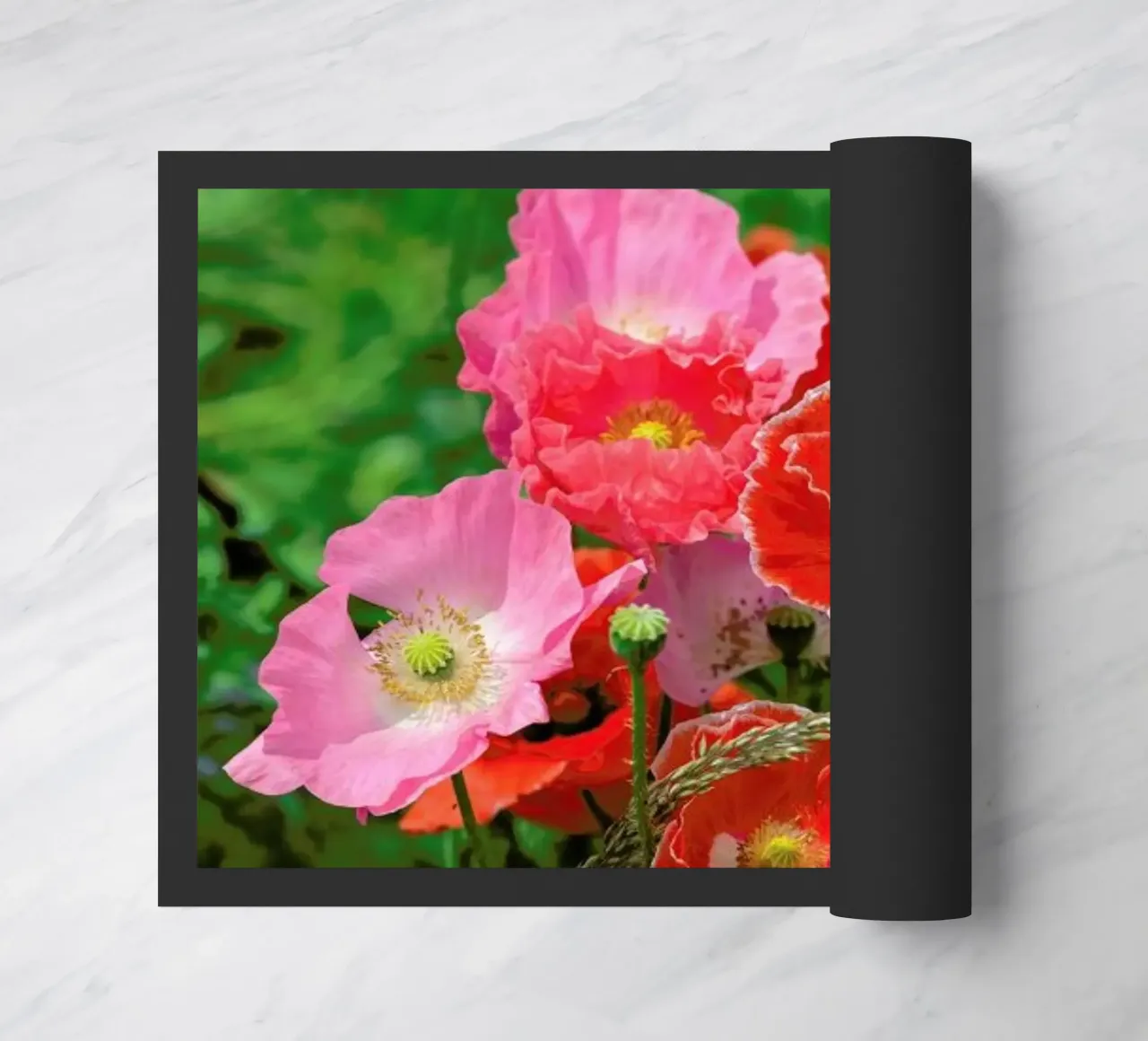 Pink and Red Poppies zerbino da Curious Collections by Marielle Leenders
