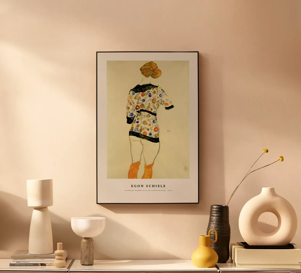 Egon Schiele - Standing Woman In A Patterned Blouse - 1912 metacrilato de Vintage by JUNIQE