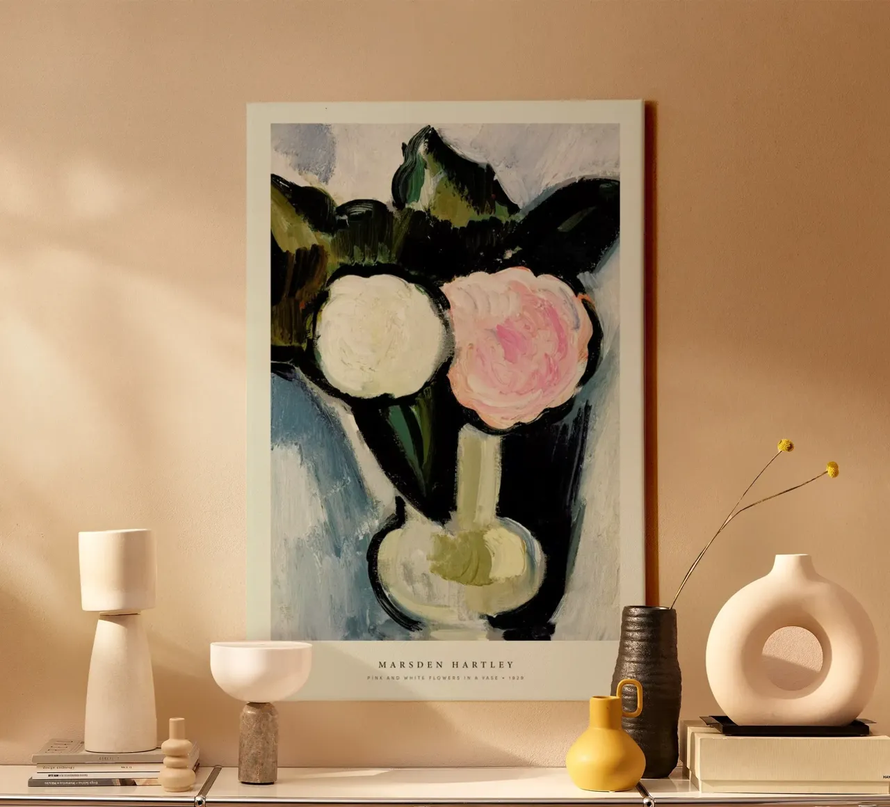 Hartley - Pink And White Flowers In A Vase tela con Cornice a cassetta da Vintage by JUNIQE