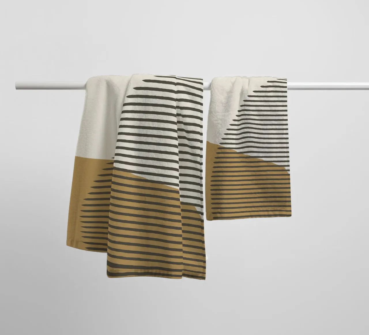 Linee Colore Forme - Verde Oro asciugamano da bagno da MoonlightPrint