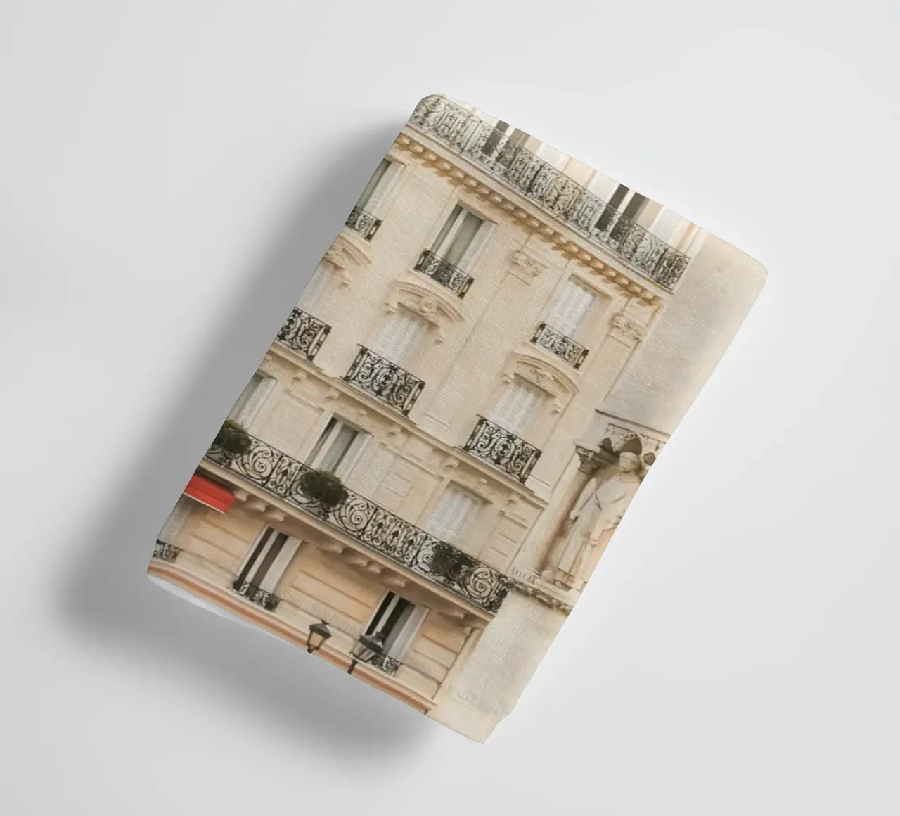 Paris Building asciugamano da bagno da GraceDigitalArtCo