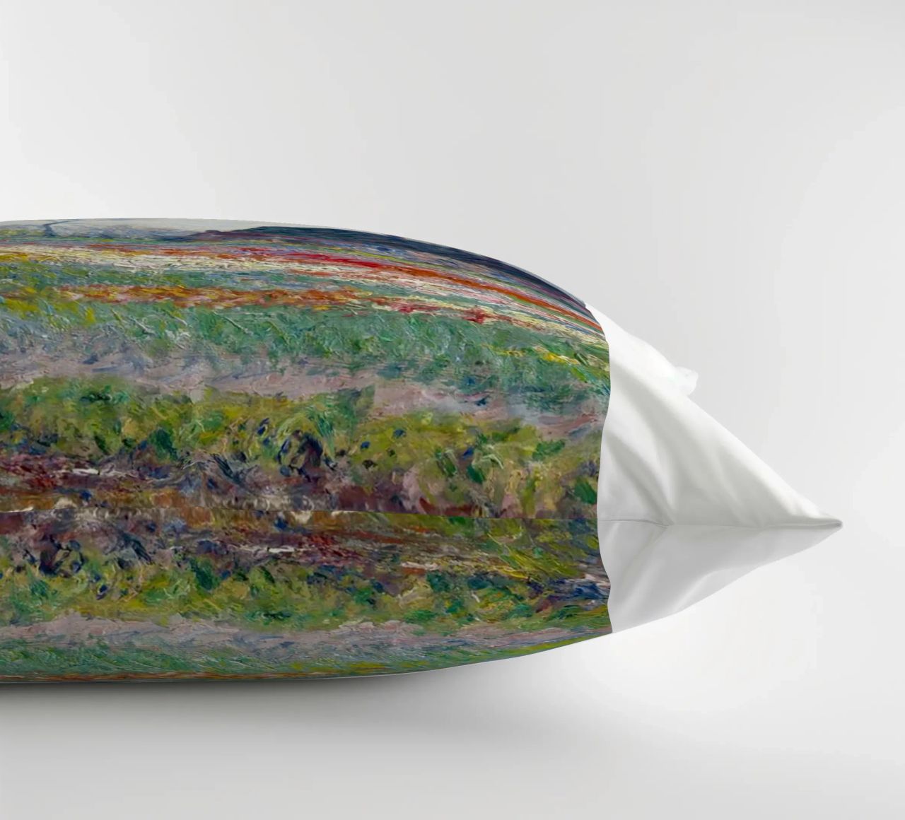 die natürliche schönheit der landschaft wiesen claude monet Kissen von belong shop