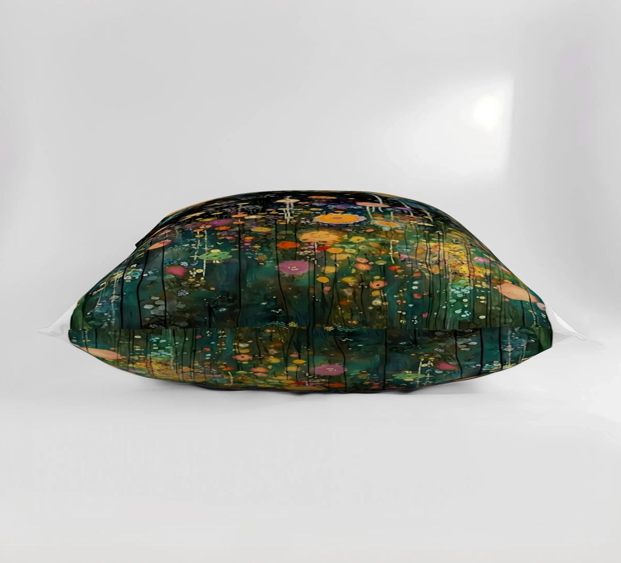 Midnight Flower Klimt Kissen von D1 Shop