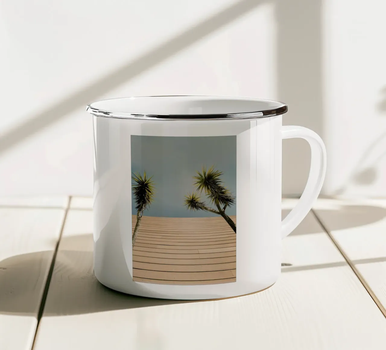 Retro Palms tazza in smalto da Sebastian Hilgetag