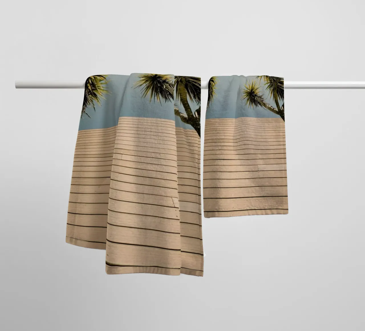 Retro Palms asciugamano da bagno da Sebastian Hilgetag