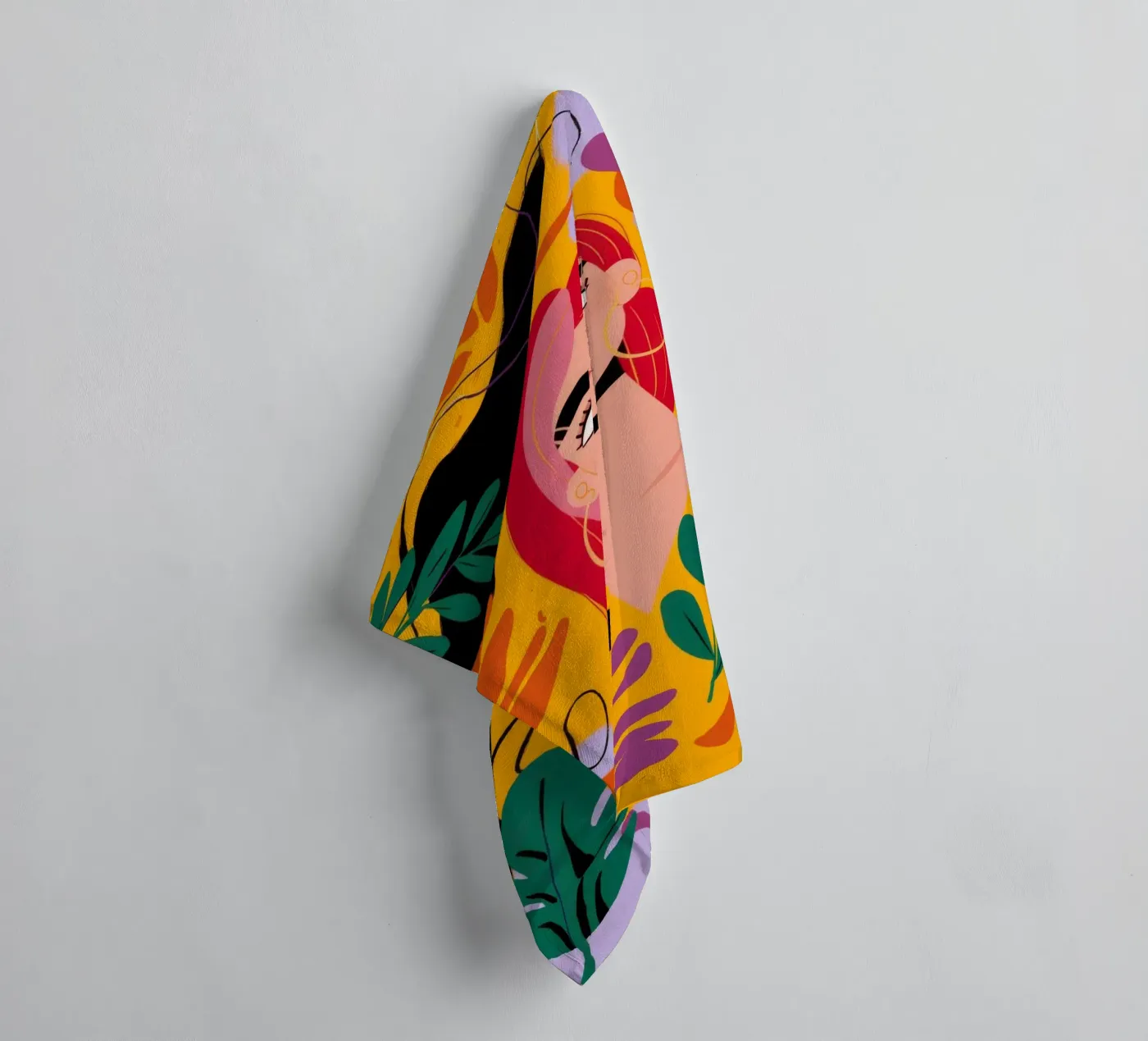 Ruby Haired Muse badhanddoek van Paez Harmony