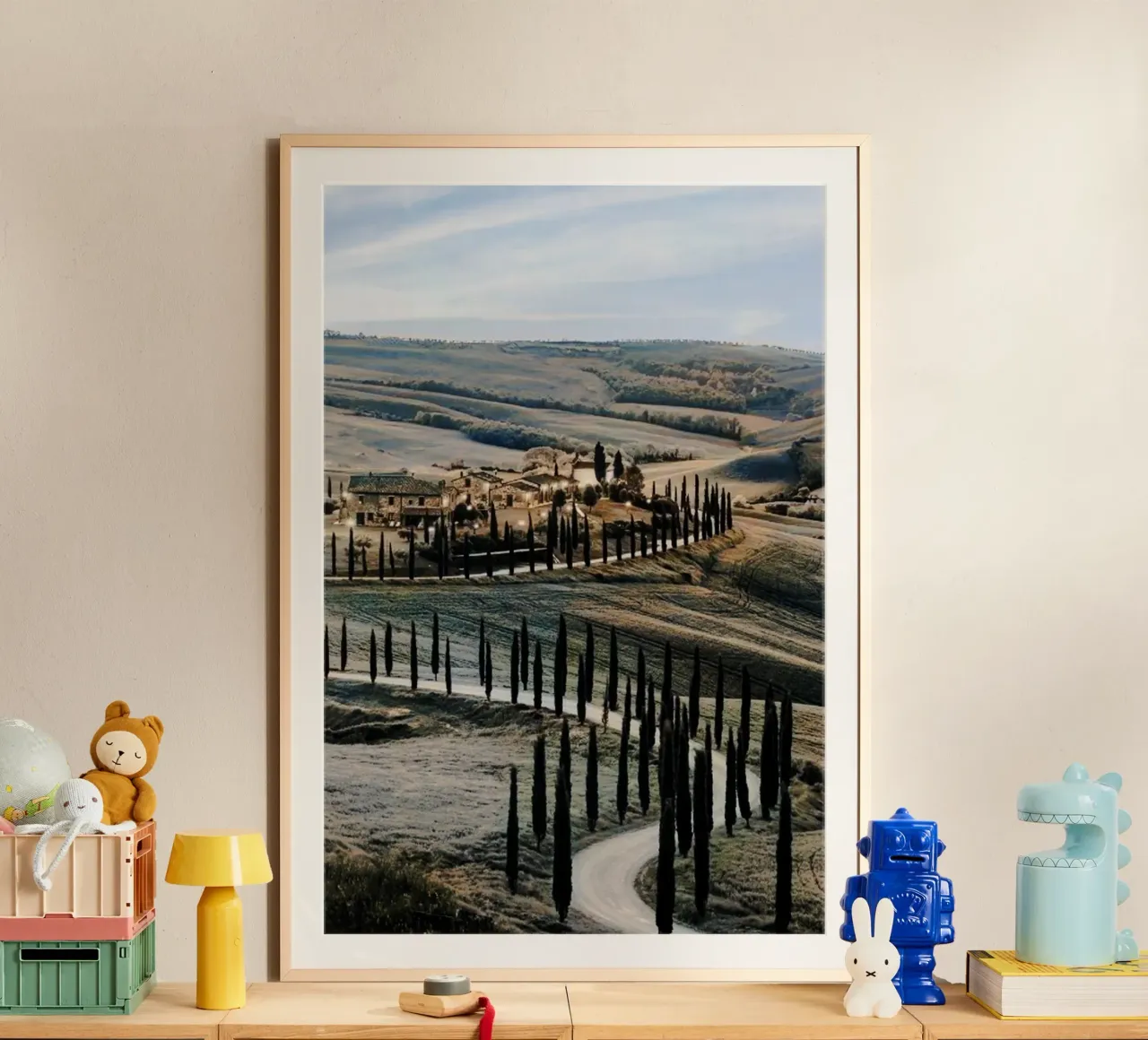 strada tortuosa sulla collina poster con telaio in legno da rapunsell