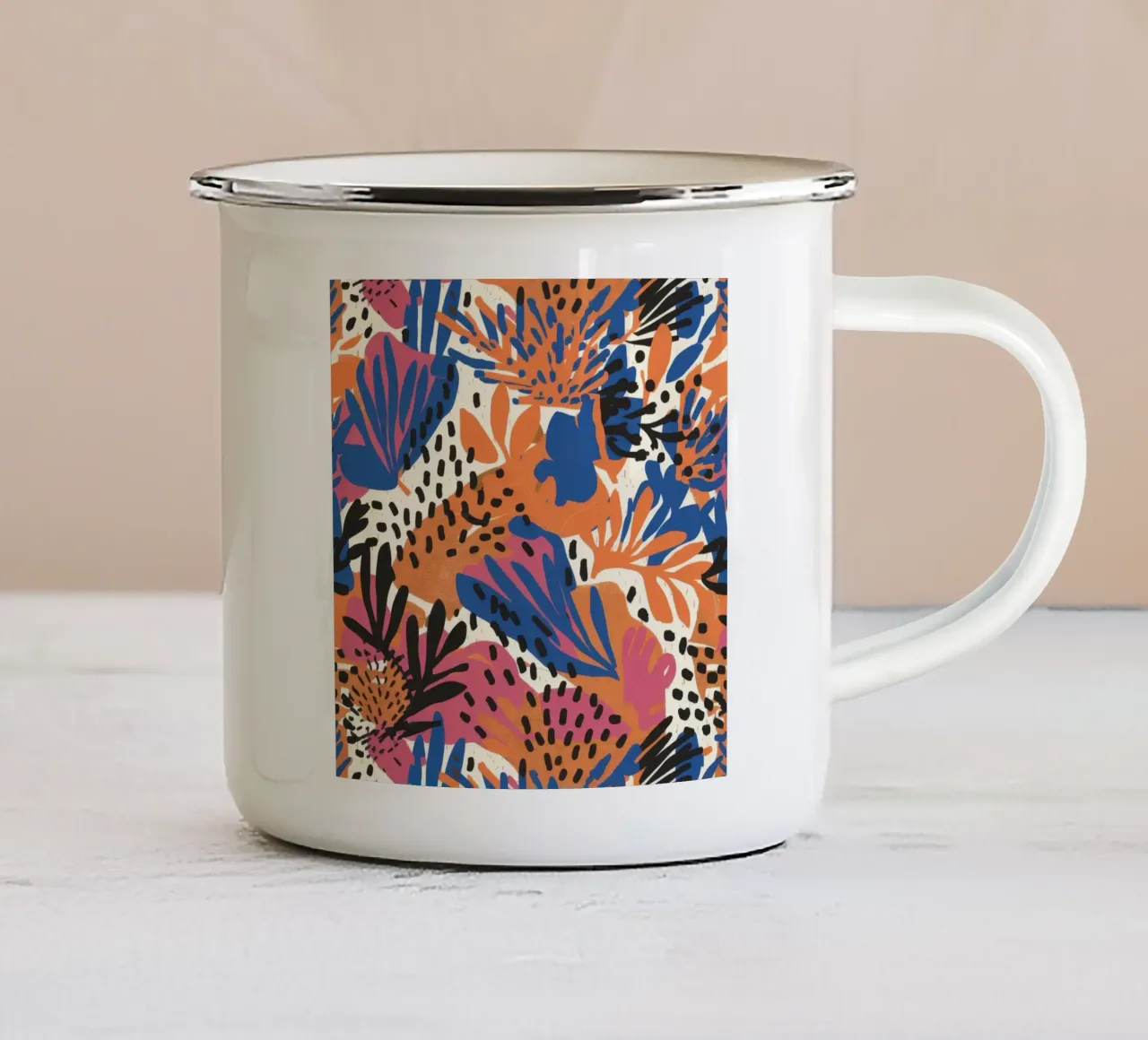 Fusione floreale leopardata tazza in smalto da Haven Mirage