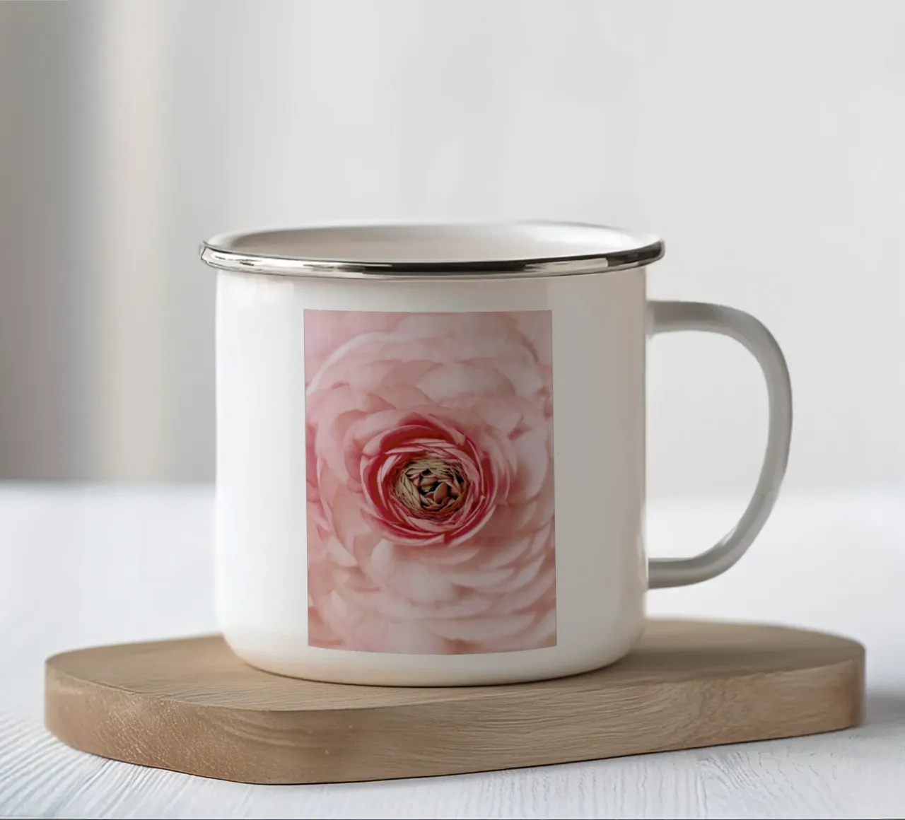Pink Buttercup Portrait tazza in smalto da cafelab