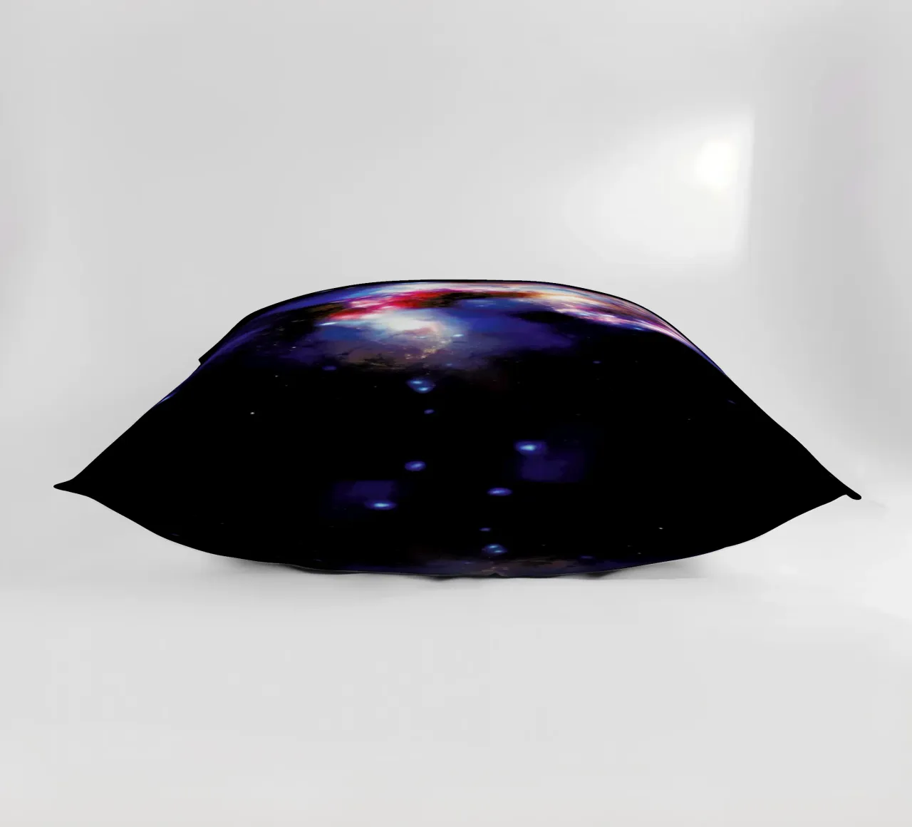 Nebula, NASA cuscino da Vintage by JUNIQE