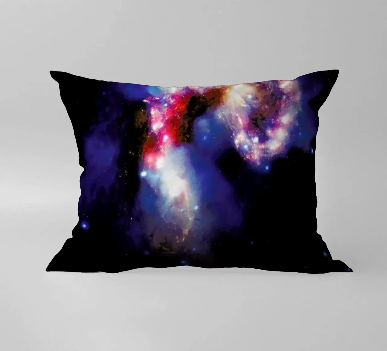 Nebula, NASA cuscino da Vintage by JUNIQE