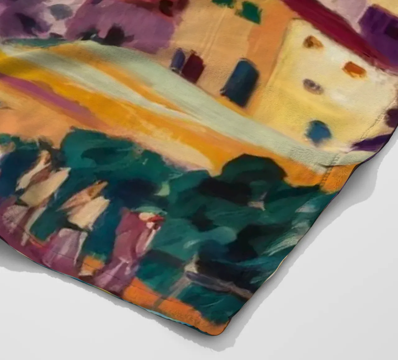 Città collinare illuminata dal sole coperta in pile da Lush Essence