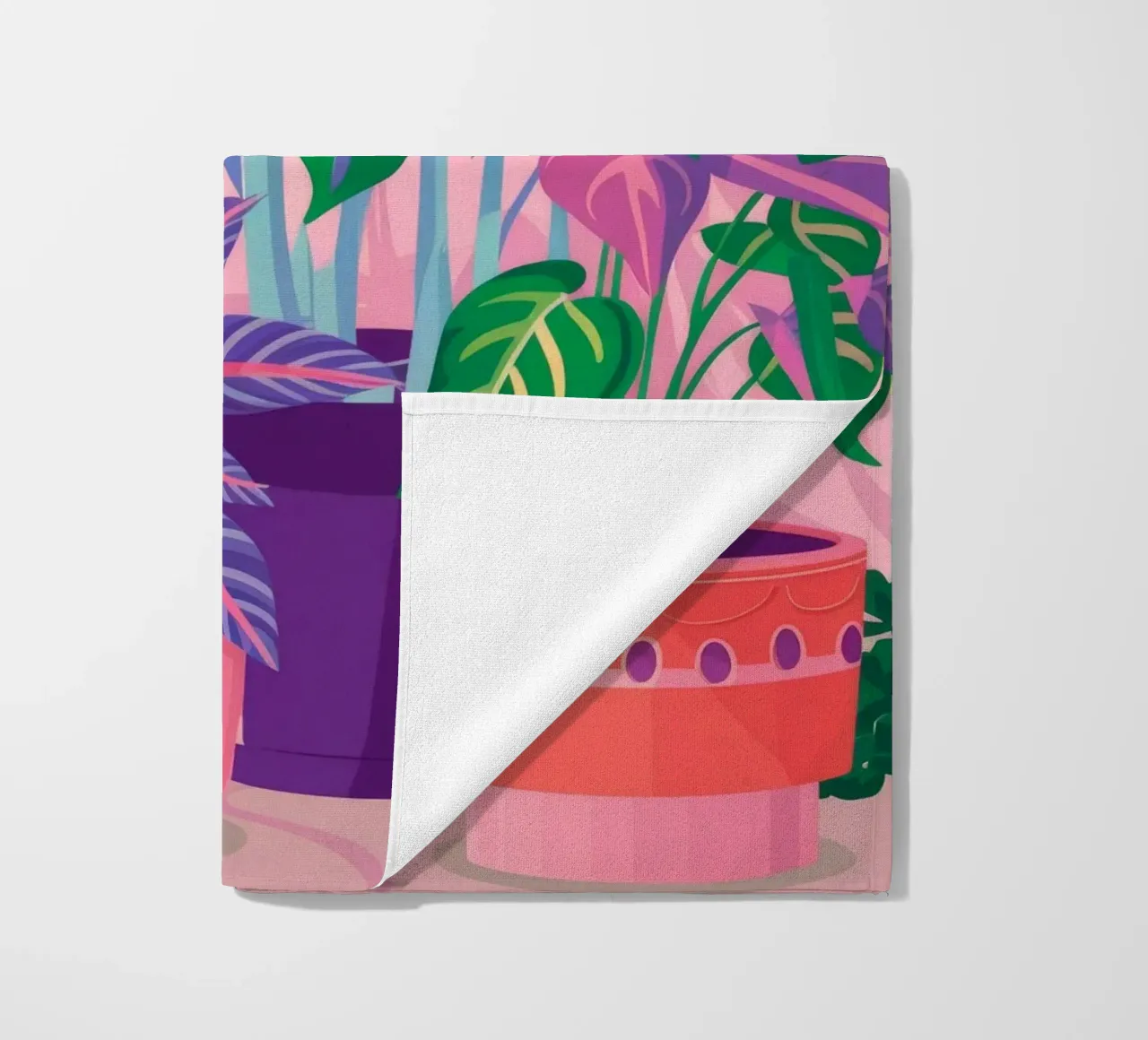 Violette Pflanzenkraft Strandtuch von Haven Mirage