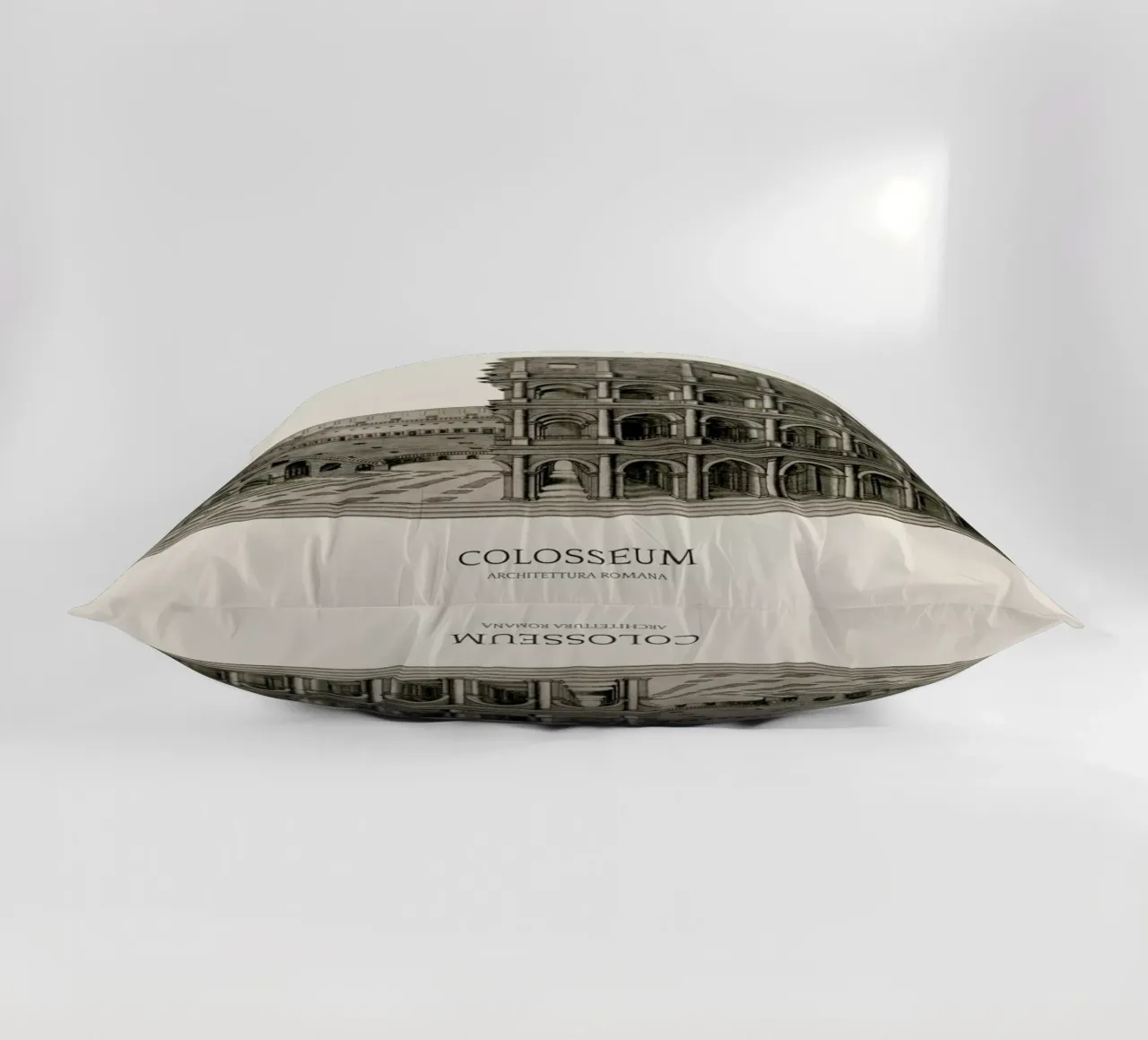 Colosseum cuscino da Vintage by JUNIQE