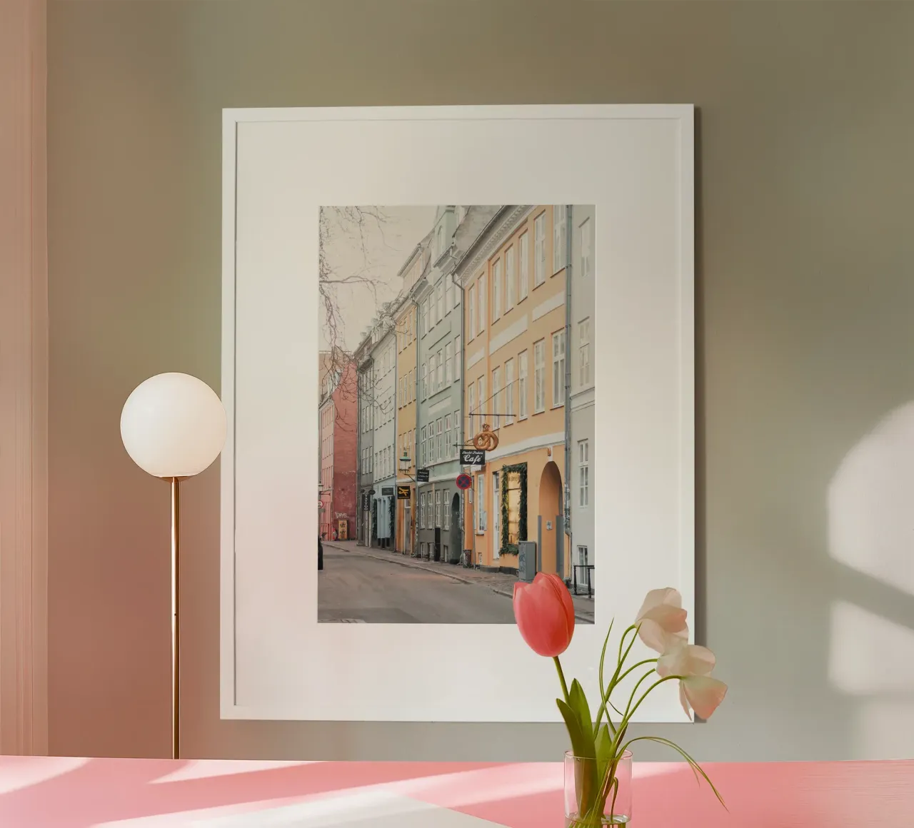 Copenhagen Street Scene poster con telaio in alluminio da GraceDigitalArtCo