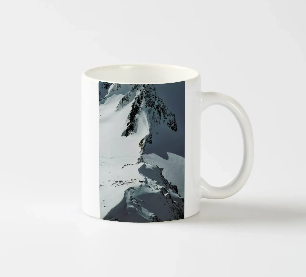 Glacier Deatails tazza in ceramica da Sebastian Hilgetag