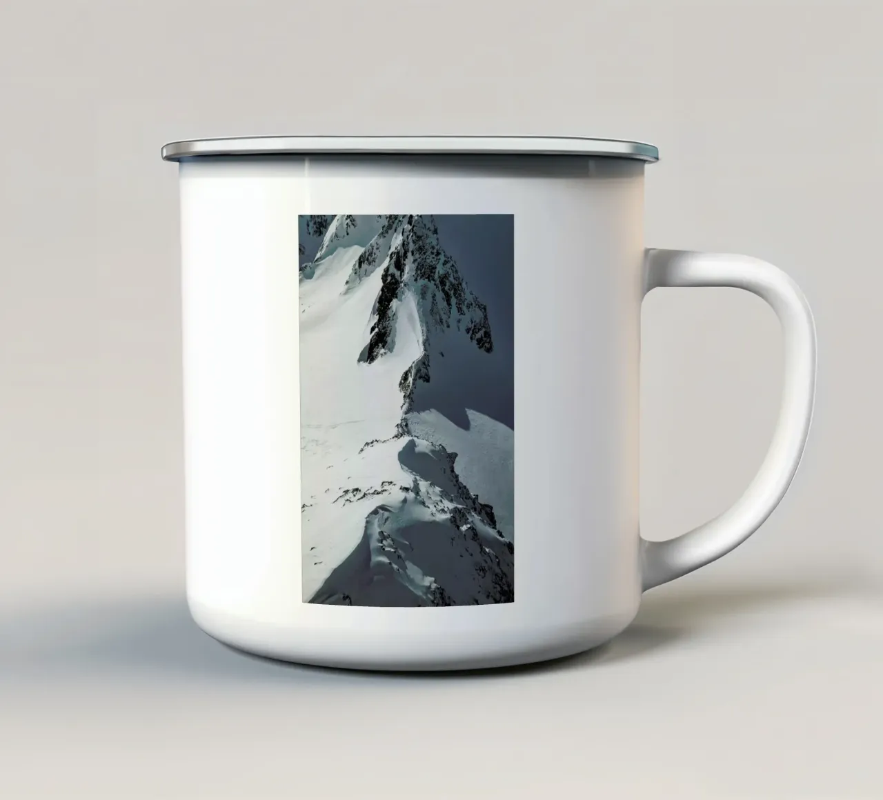 Glacier Deatails tazza in smalto da Sebastian Hilgetag