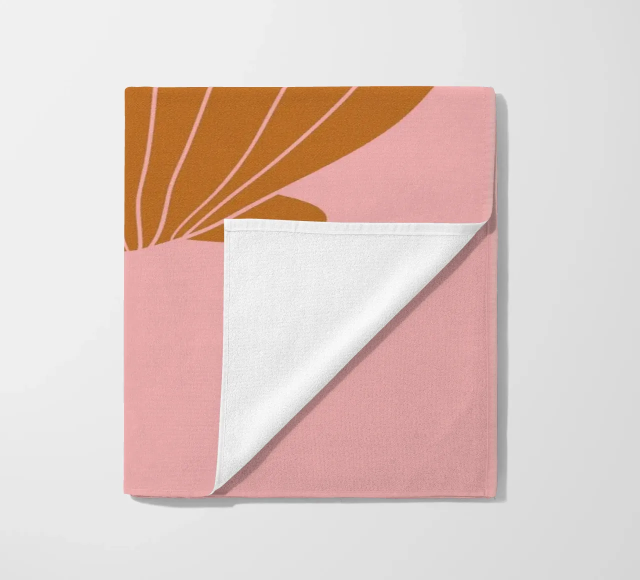 Burnt Orange Shell on Pink telo mare da GraceDigitalArtCo