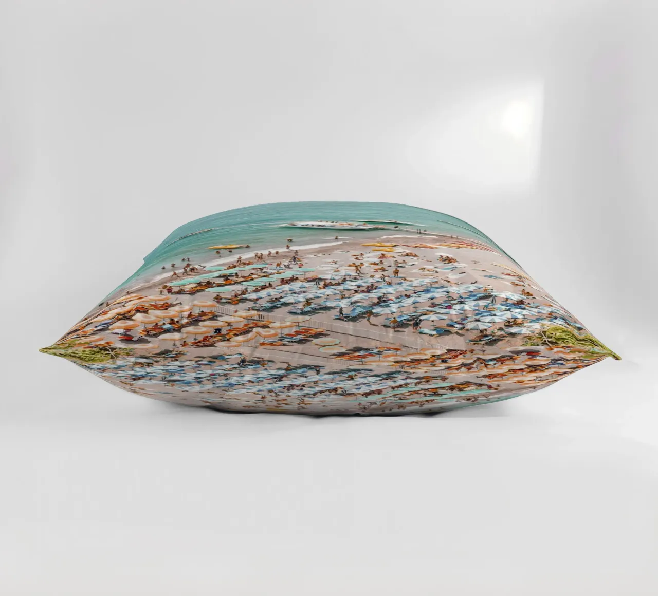 Colourful Beach Umbrellas Coastal Summer Vibes cuscino da GraceDigitalArtCo