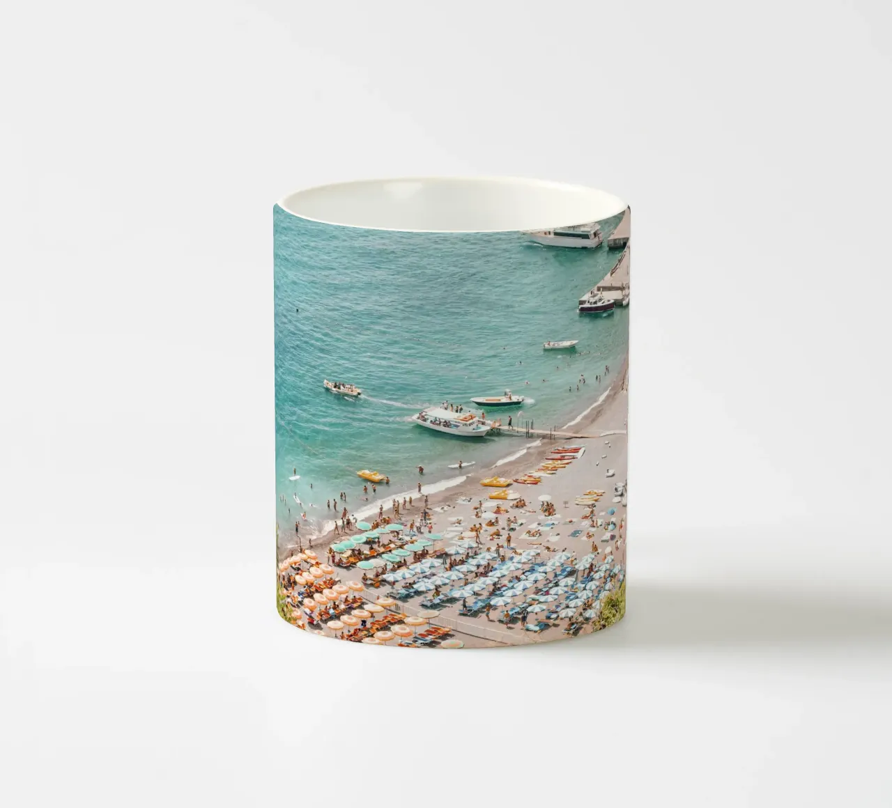 Colourful Beach Umbrellas Coastal Summer Vibes tazza in ceramica da GraceDigitalArtCo