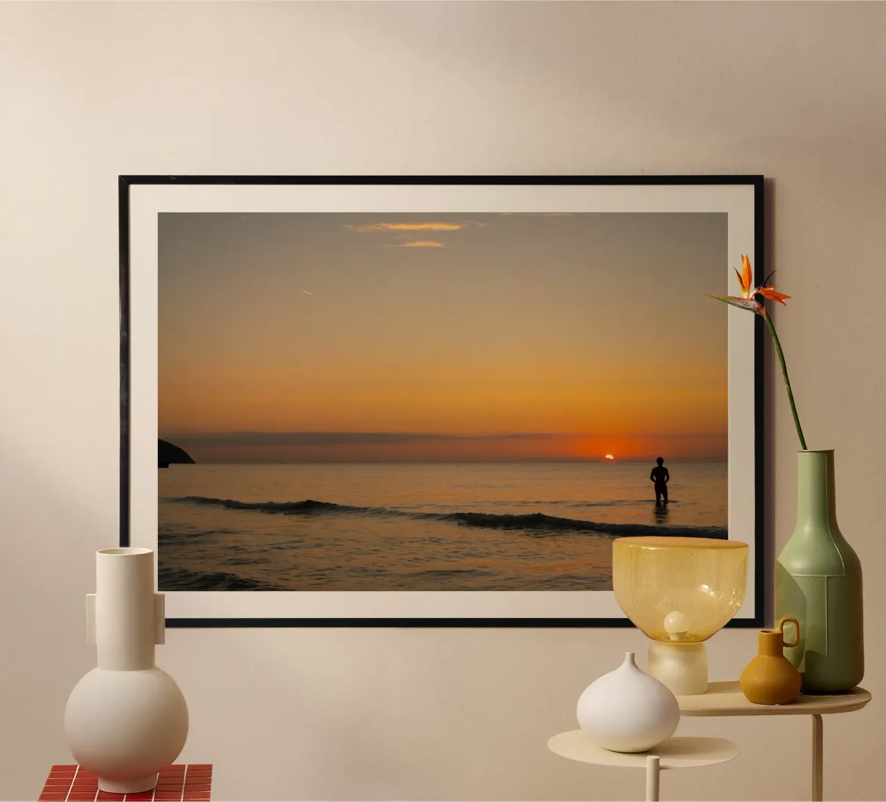Quiet Steps in the Morning Light poster con telaio in plastica da lieblu