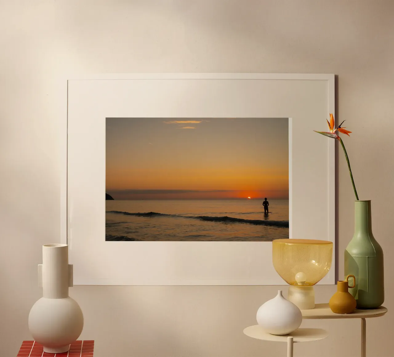 Quiet Steps in the Morning Light poster con telaio in plastica da lieblu