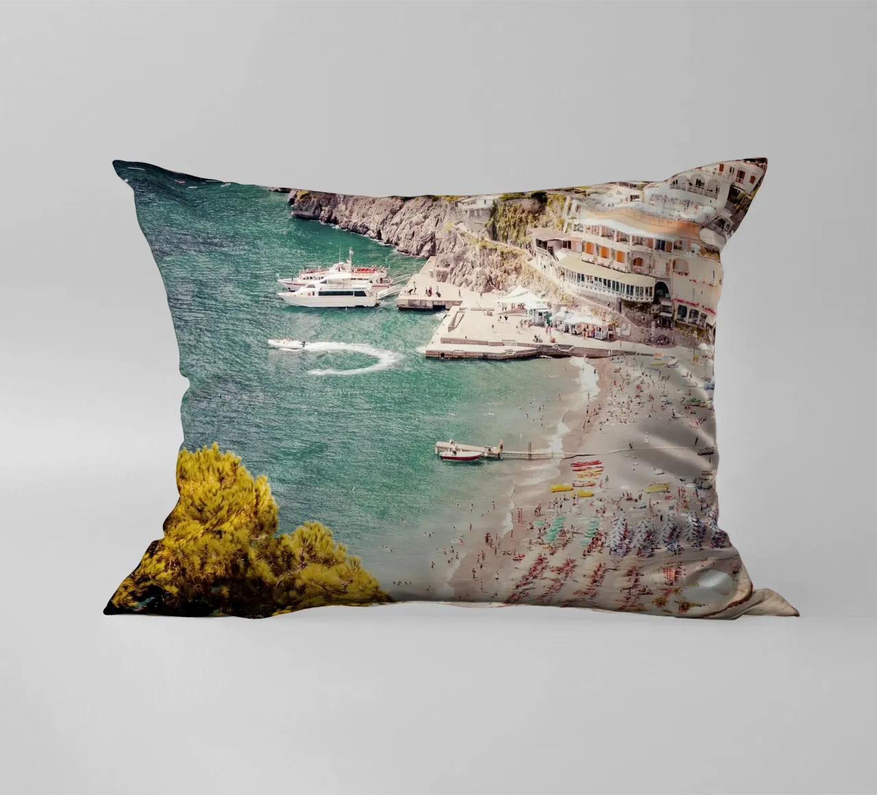 Positano Beach View - Summer coastal beach house art cuscino da GraceDigitalArtCo