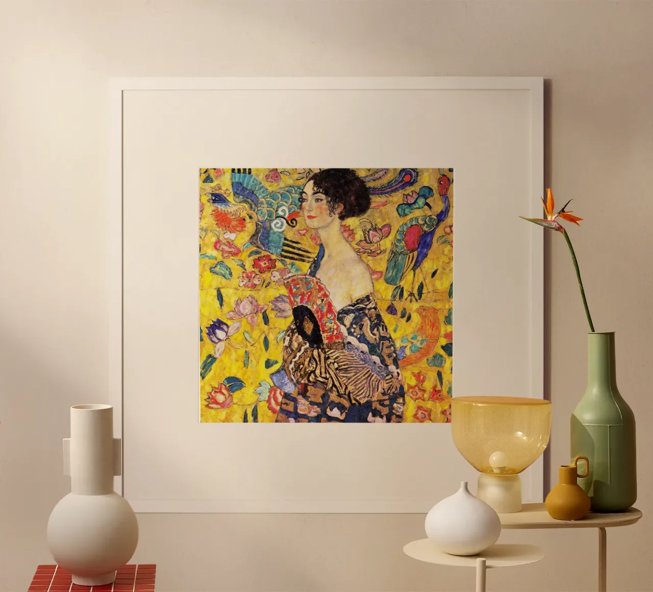 Signora con ventaglio - Gustav Klimt poster con telaio in legno da Show Art