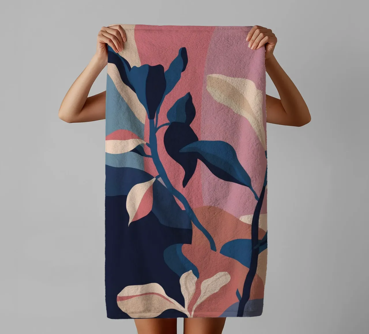 Botanical Abstract Form Handtuch von Lumie Layers