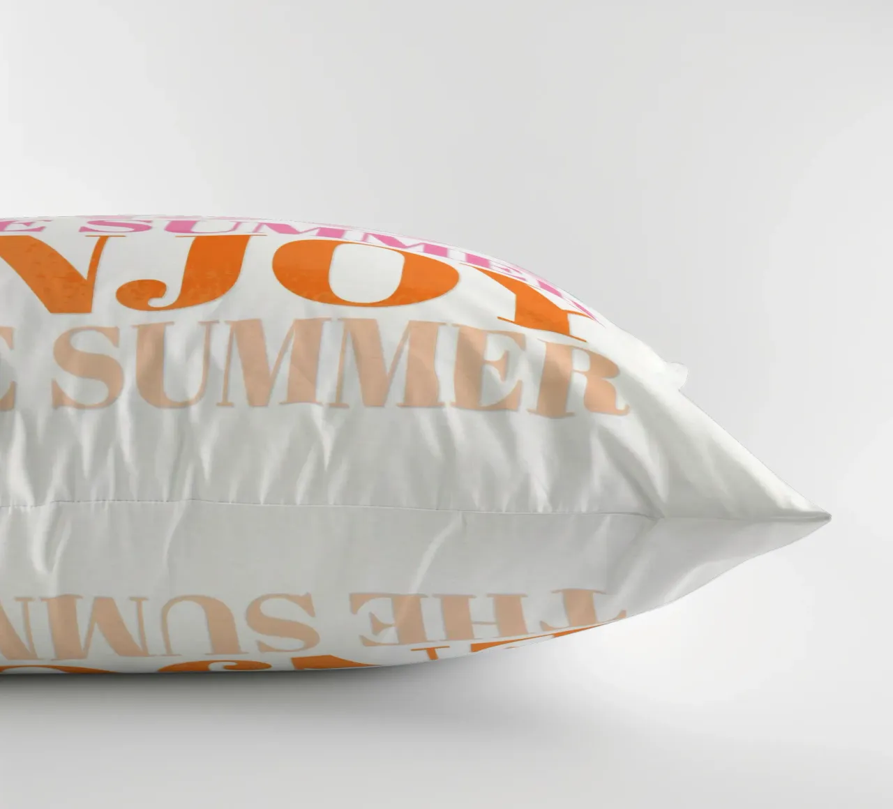 Enjoy the Summer.  Beautiful Type Design to Relax cuscino da CalliLetters