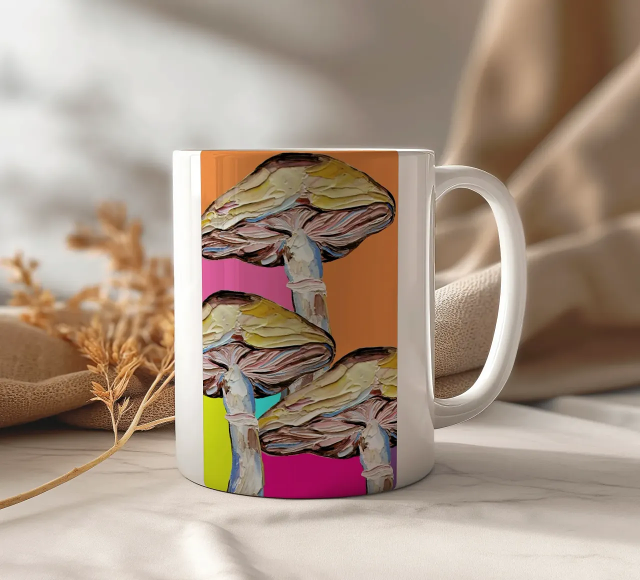Psychedelic Mushrooms tazza in ceramica da Alice Straker