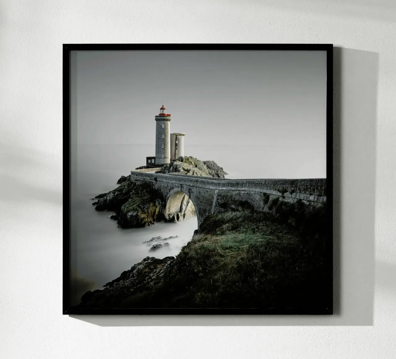 Phare Du Petit Minou II - Francia poster con telaio in legno da Håggard Photography | Ronny Behnert