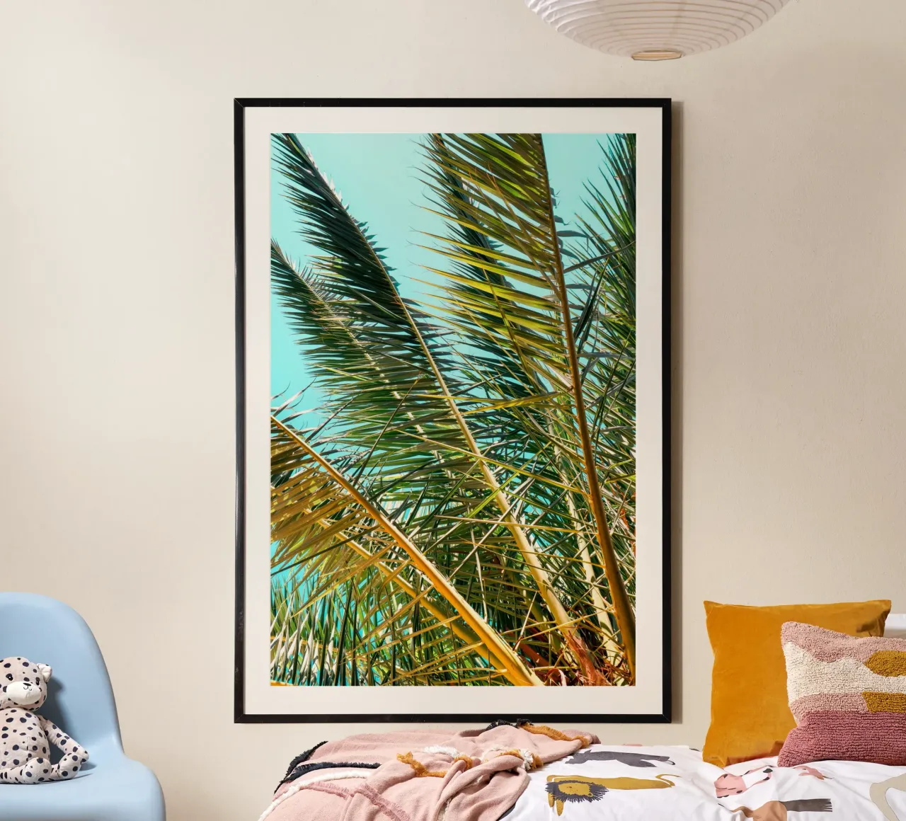 Palm in Blue poster con telaio in legno da lieblu