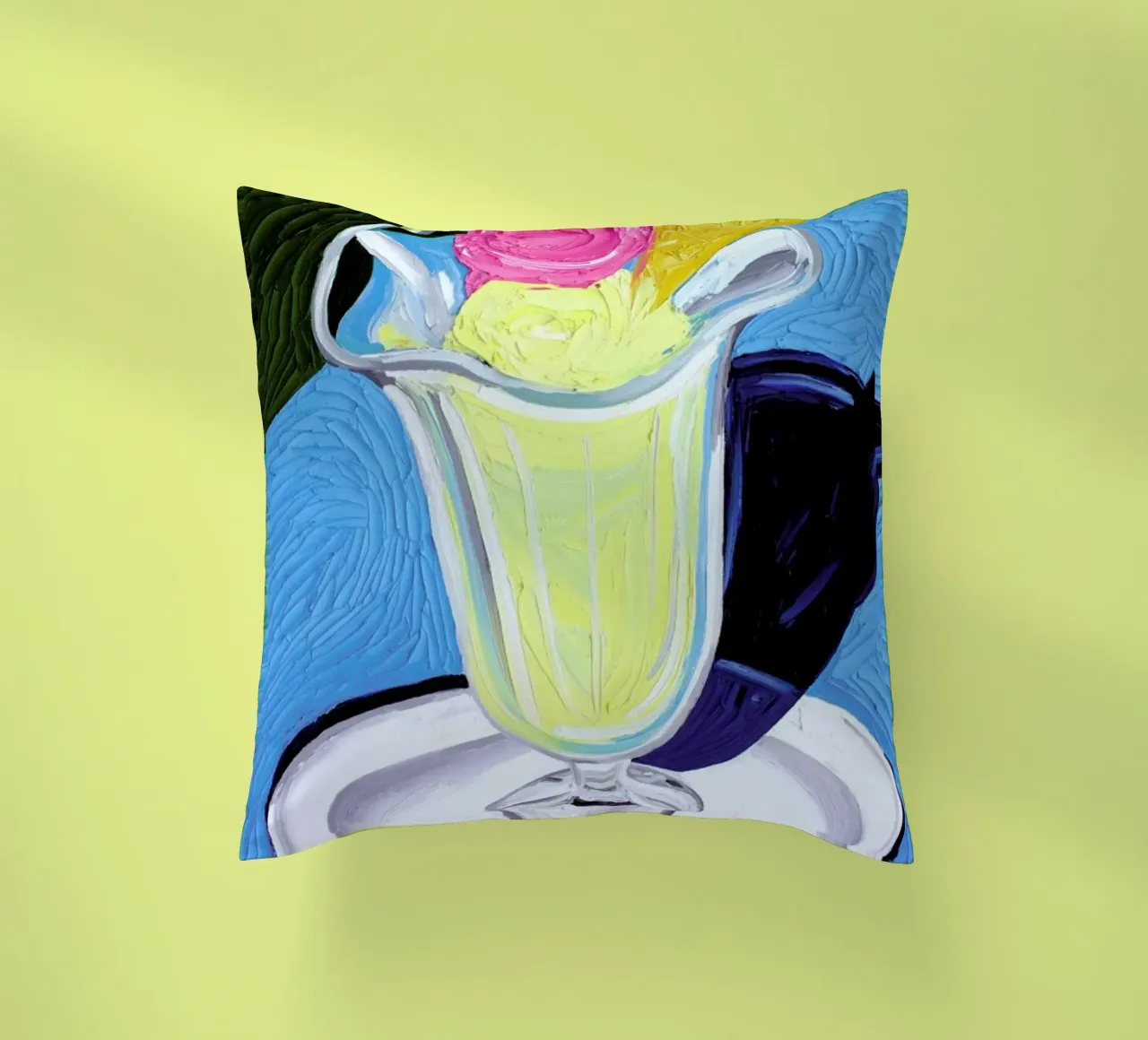 Raspberry And Vanilla Ice Cream In A Glass cuscino da Alice Straker