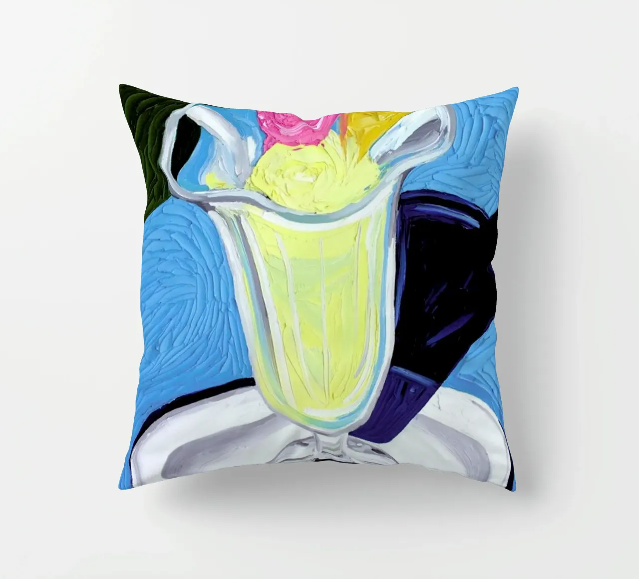 Raspberry And Vanilla Ice Cream In A Glass cuscino da Alice Straker