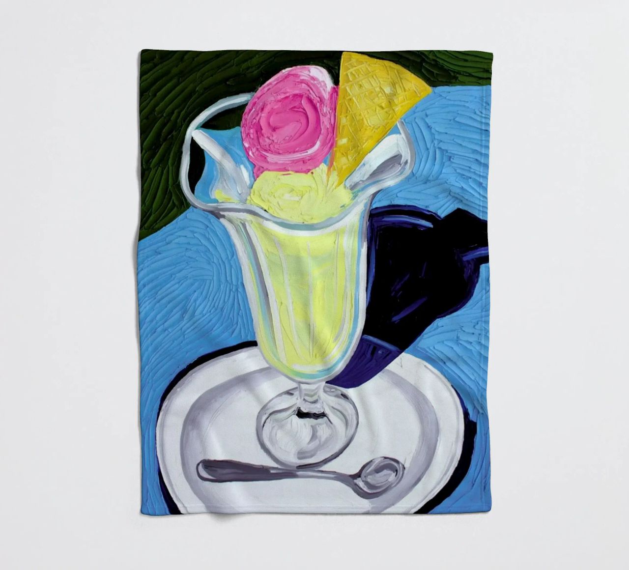 Raspberry And Vanilla Ice Cream In A Glass coperta in pile da Alice Straker