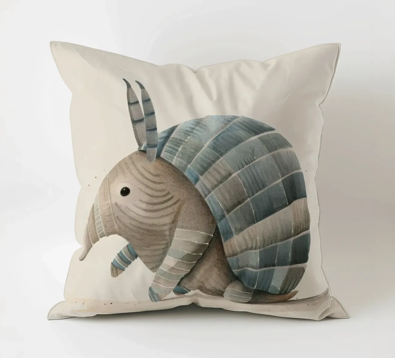 Illustrazione ad acquerello di un armadillo cuscino da DesignDoodle