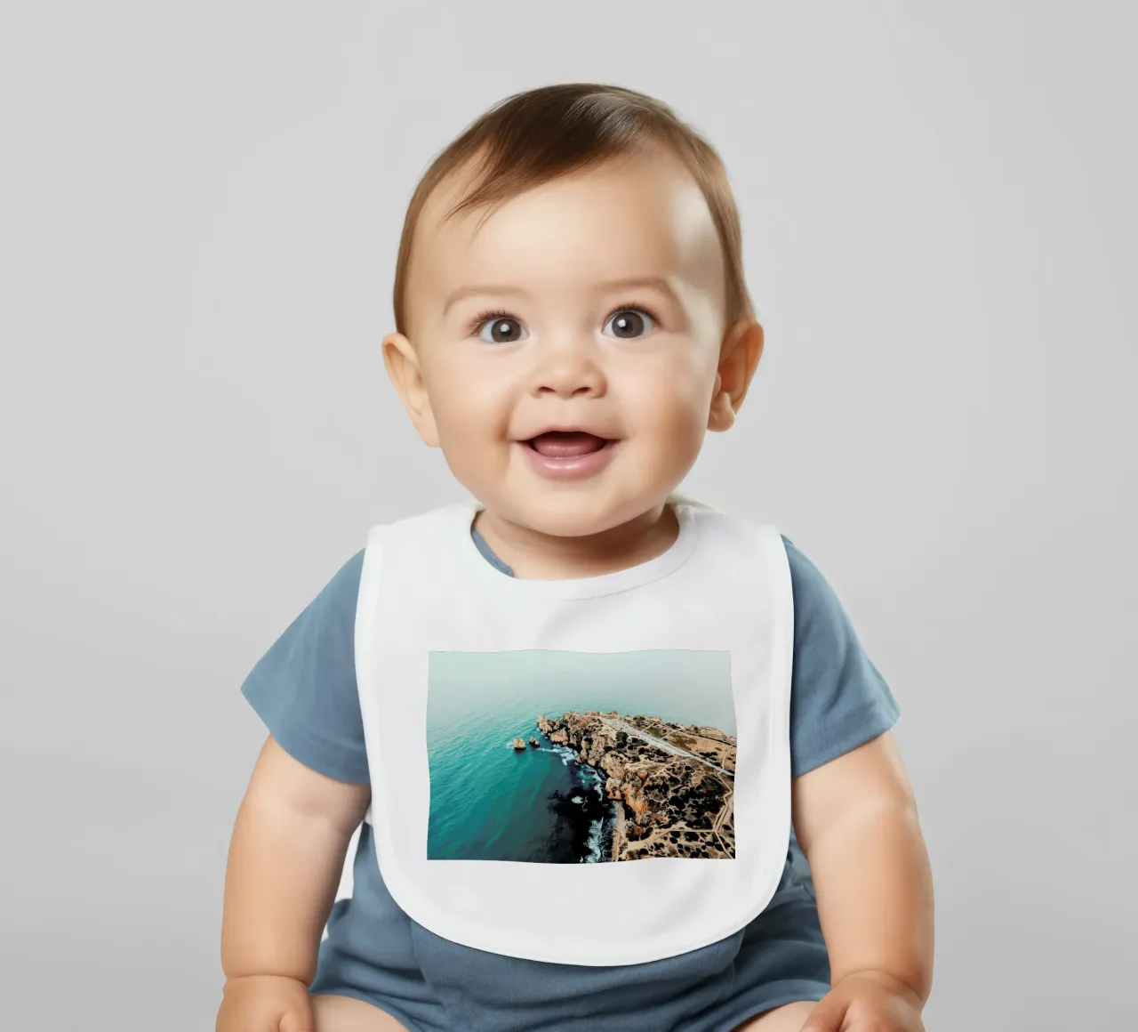 Infinity Coast bavaglino da Sebastian Hilgetag