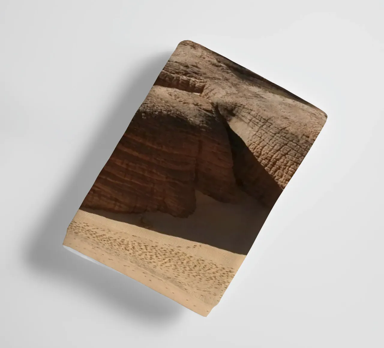 Rocks in the Sahara asciugamano da bagno da photolovers