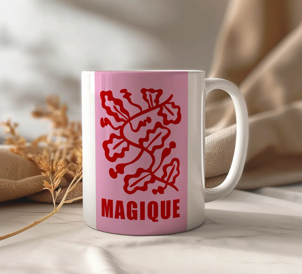 Pink and Red Magique Art tazza in ceramica da GraceDigitalArtCo