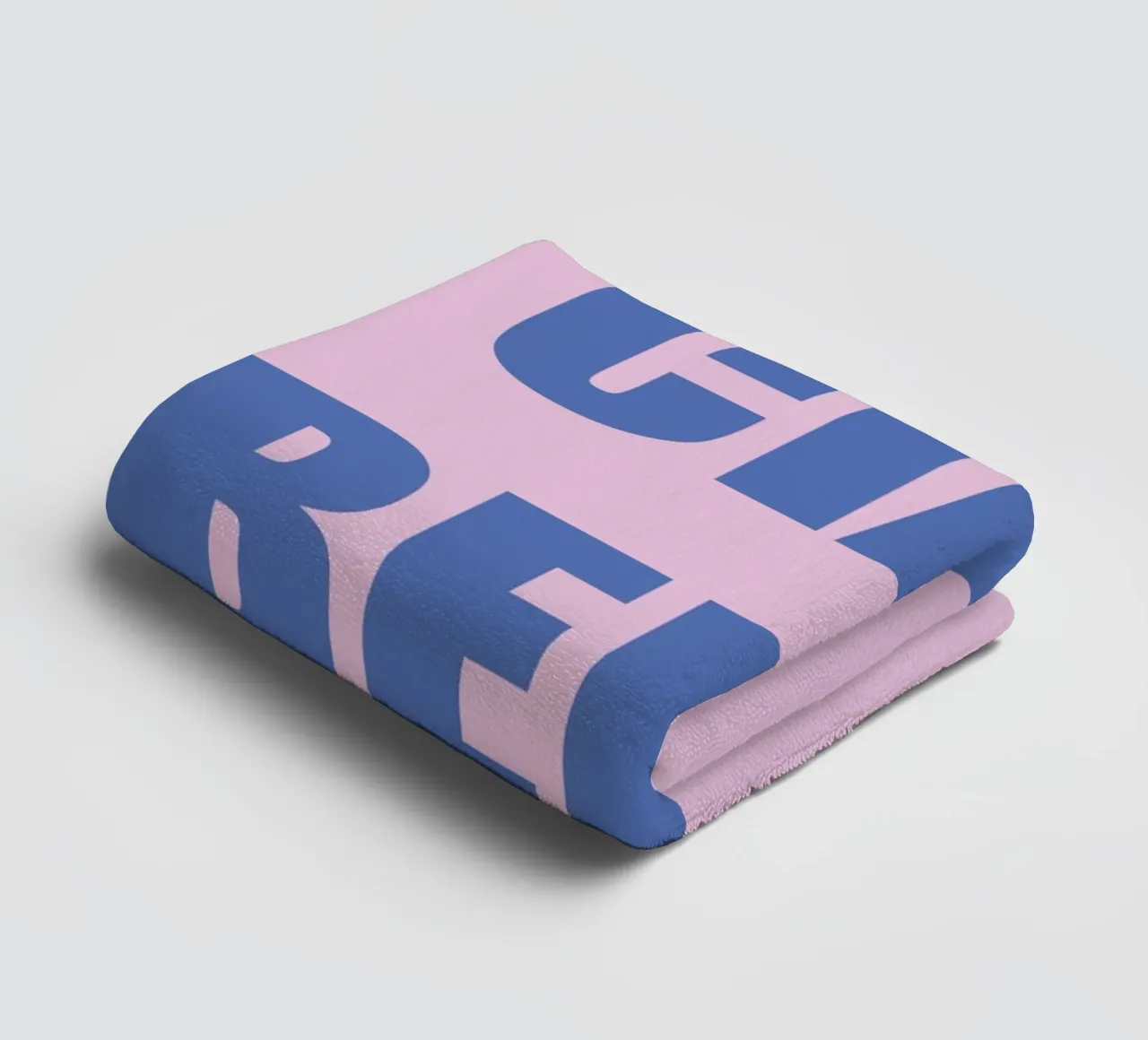 CIAO BELLA Pink and Purple Art toalla de baño de GraceDigitalArtCo