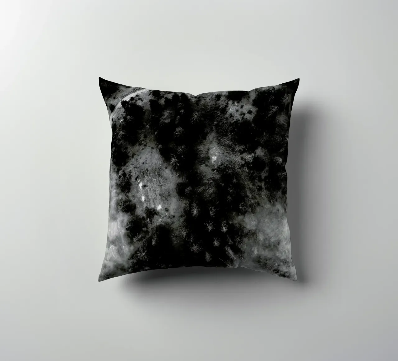 Tree Tops In The Clouds cuscino da Sebastian Hilgetag