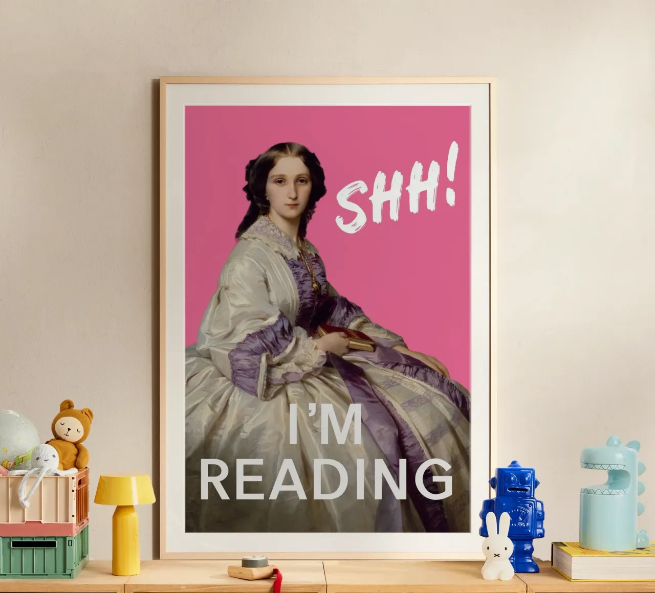 Shh I'm reading Pink Art poster con telaio in legno da GraceDigitalArtCo
