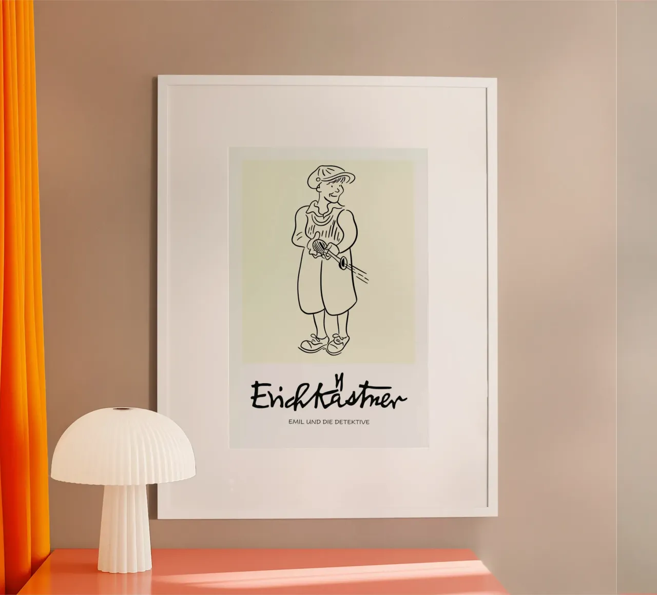 Erich Kästner 4 poster con telaio in alluminio da Little Flourishes