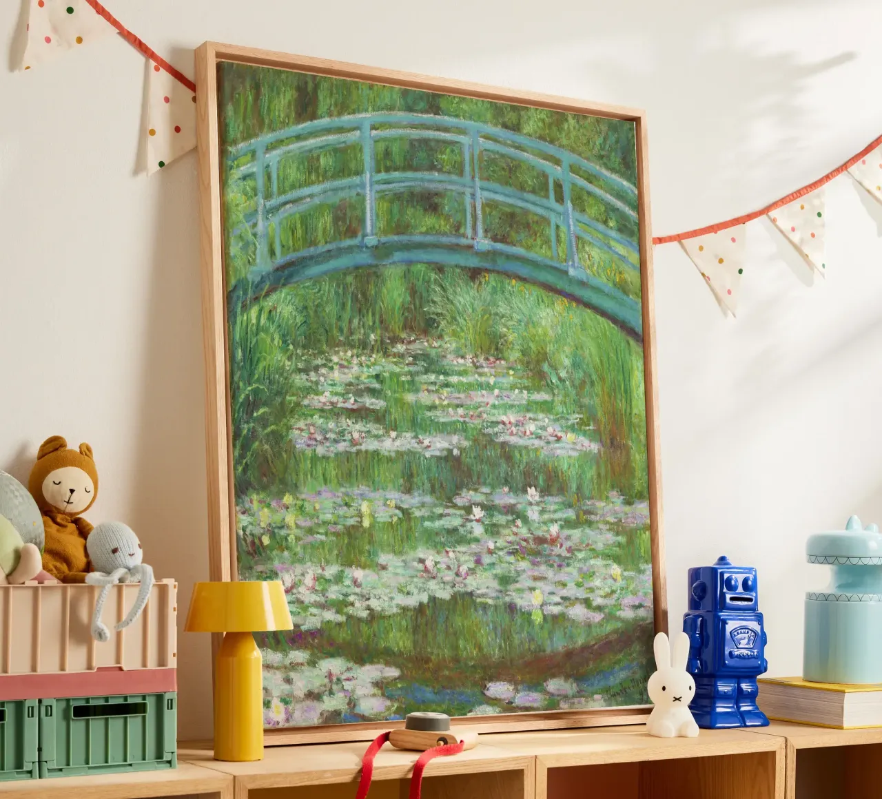 De Japanse loopbrug van Claude Monet (1899) canvas met Baklijst van Monet Art Prints