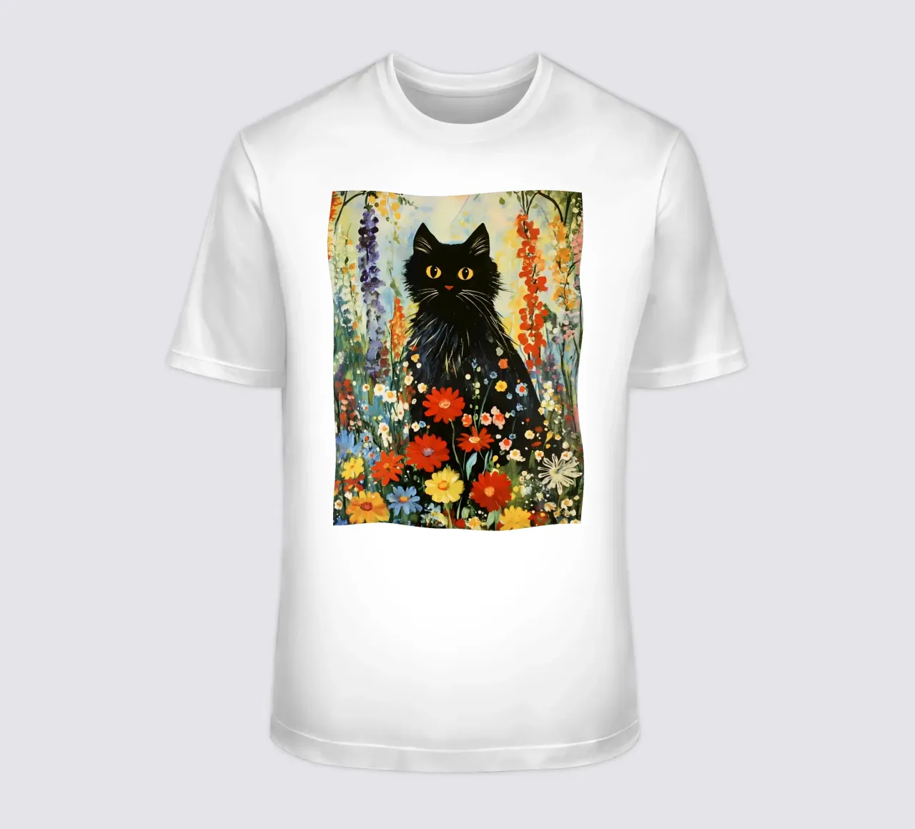 Gatto nero in prato fiorito t-shirt da IamHomeStudio