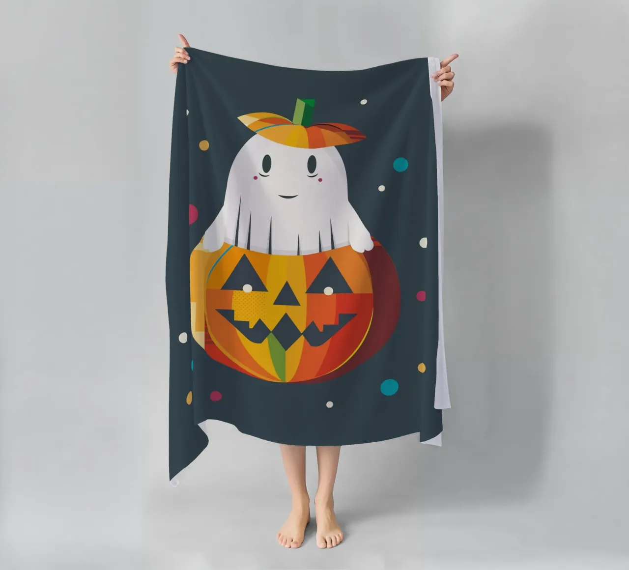 Allegro fantasma di Halloween in una zucca - motivo autunnale colorato telo mare da namosh