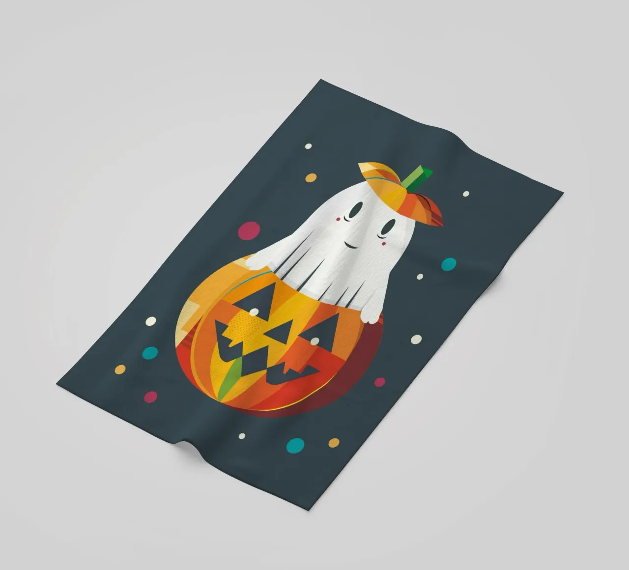 Allegro fantasma di Halloween in una zucca - motivo autunnale colorato telo mare da namosh